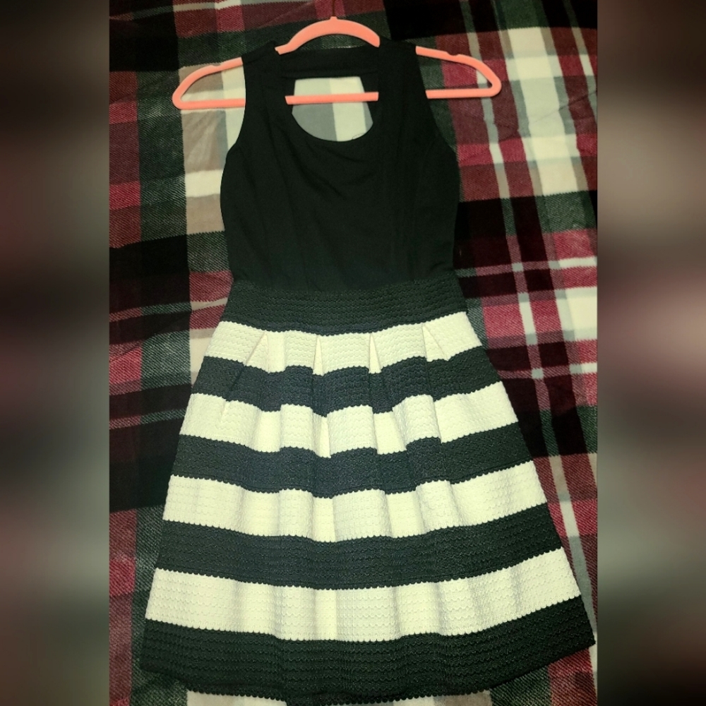 Black & White striped short pleated dress